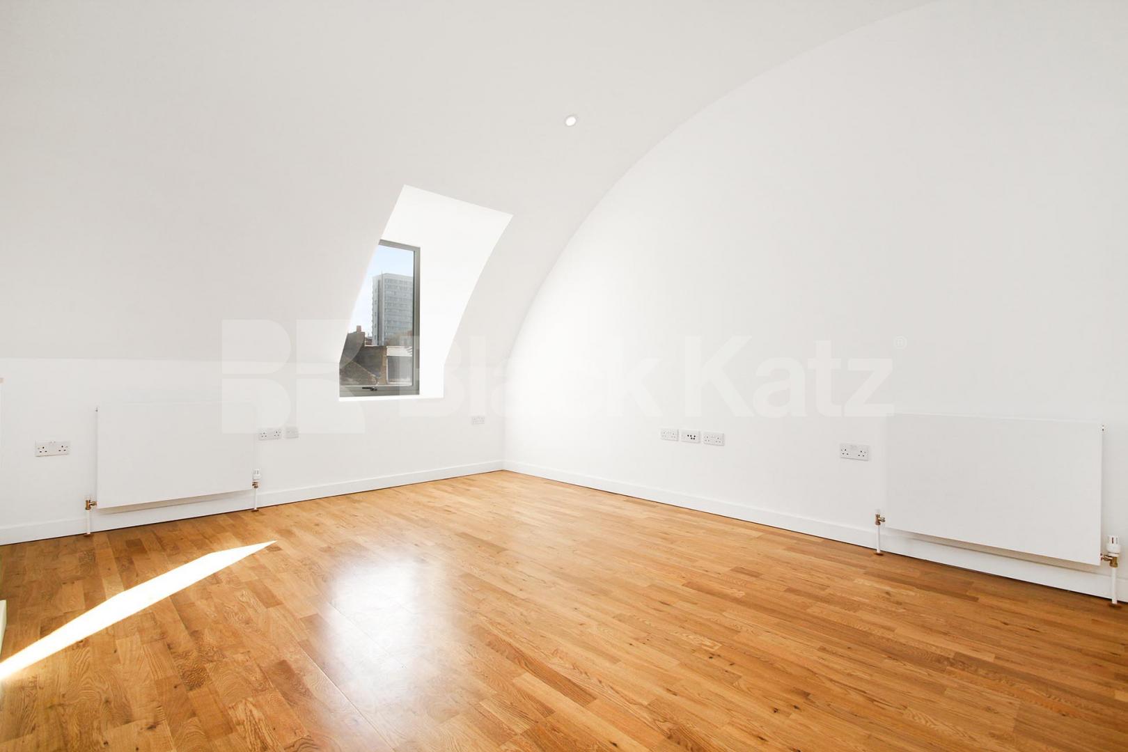 			New Instruction , 2 Bedroom, 1 bath, 1 reception Apartment			 Garrett Street , BARBICAN